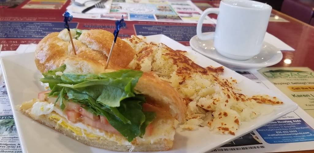 Bridgeton Family Diner | restaurant | 825 N Pearl St, Bridgeton, NJ 08302, USA | 8564551010 OR +1 856-455-1010