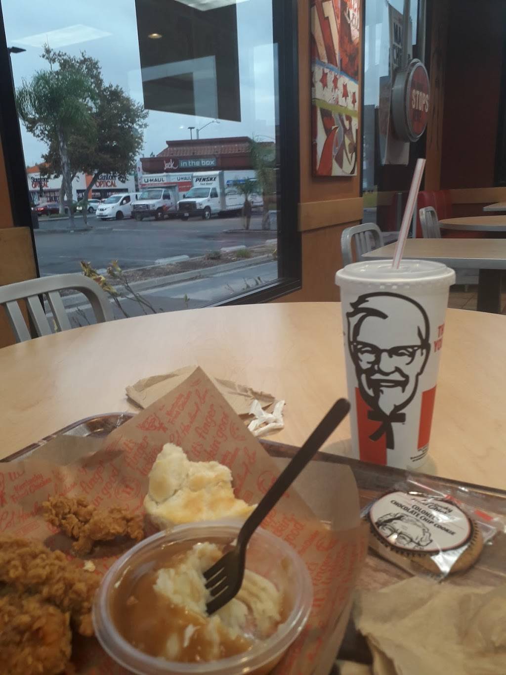 KFC | restaurant | 1327 Broadway, Chula Vista, CA 91911, USA | 6194252782 OR +1 619-425-2782