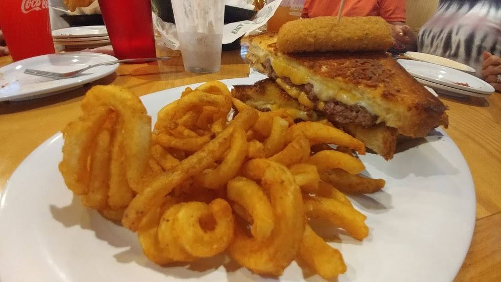 Beef O Bradys | restaurant | 2825 Garden St #9, Titusville, FL 32796, USA | 3212682929 OR +1 321-268-2929