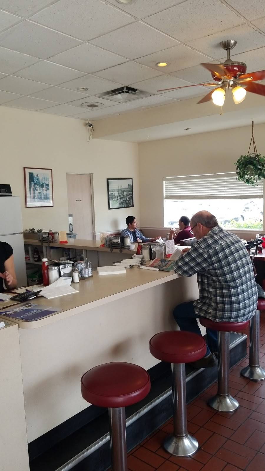 Angies Restaurant | restaurant | 725 Cleveland St, Clearwater, FL 33755, USA | 7274612880 OR +1 727-461-2880