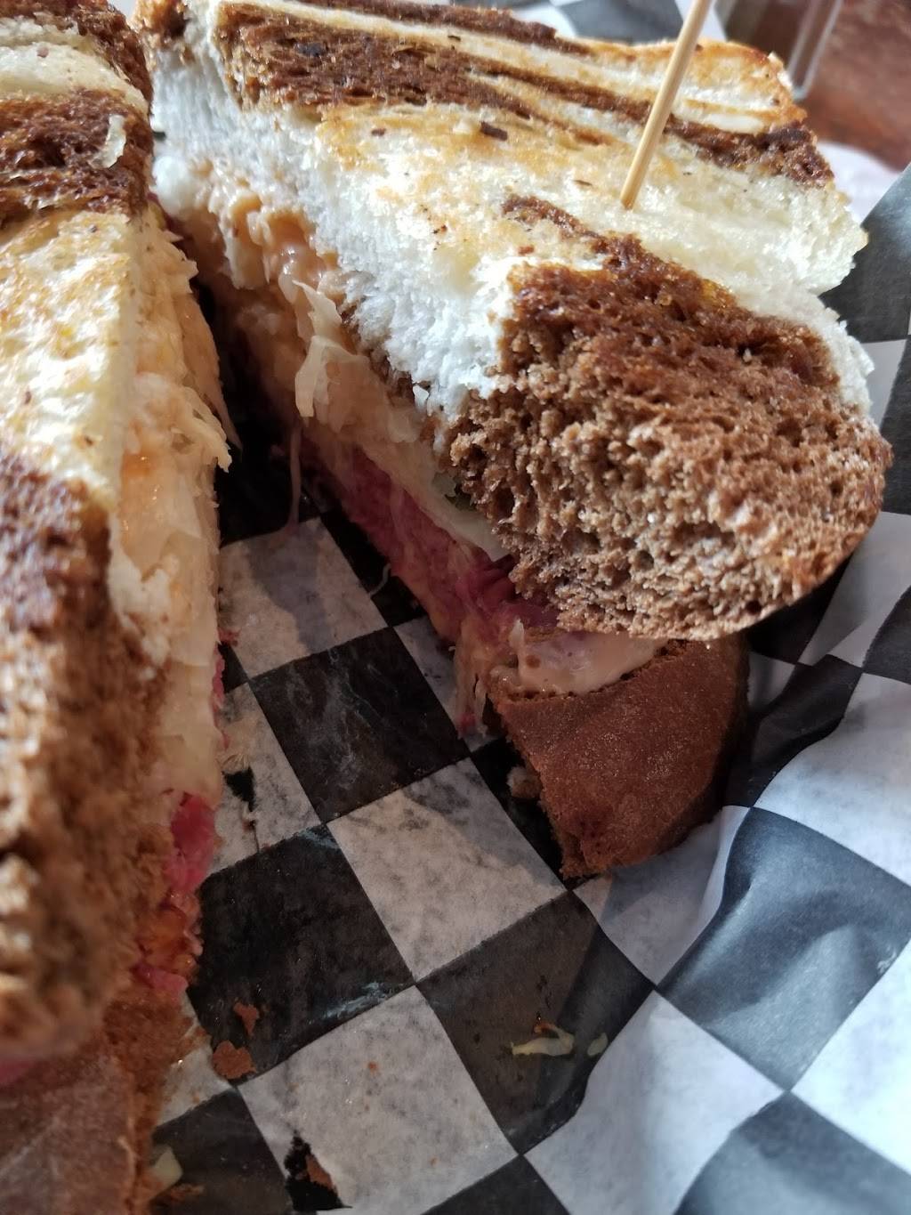 Richie Richs Downtown Deli | restaurant | 216 Federal Ave, Saginaw, MI 48607, USA | 9897599531 OR +1 989-759-9531