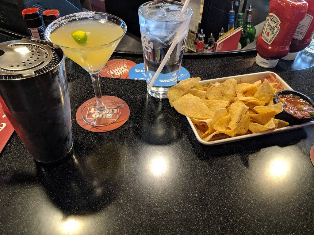 Applebees Grill + Bar | restaurant | 320 Apache Mall, Rochester, MN 55902, USA | 5072520155 OR +1 507-252-0155