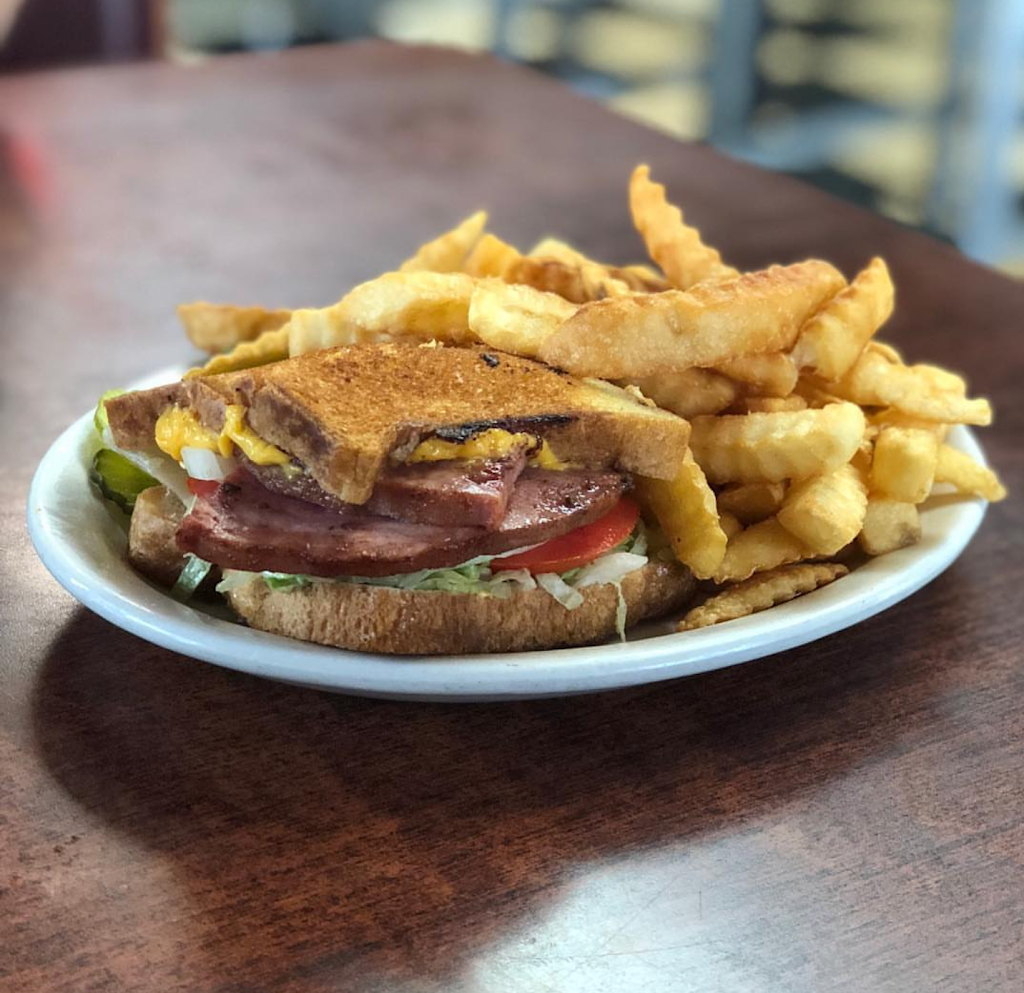 Jiffy Burger | restaurant | 1001 Hillsboro Blvd, Manchester, TN 37355, USA | 9317284452 OR +1 931-728-4452