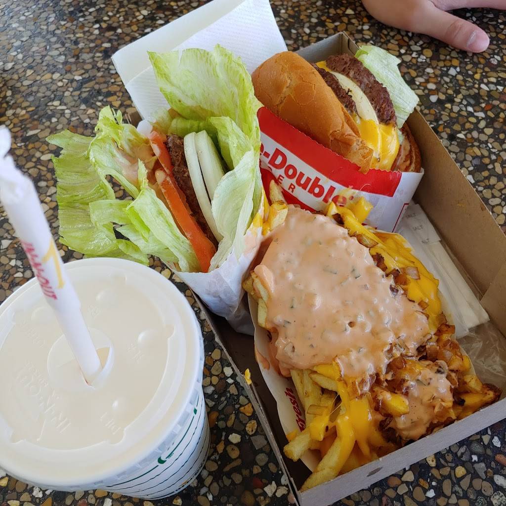 In-N-Out Burger | restaurant | 19920 Ventura Blvd, Woodland Hills, CA 91364, USA | 8007861000 OR +1 800-786-1000