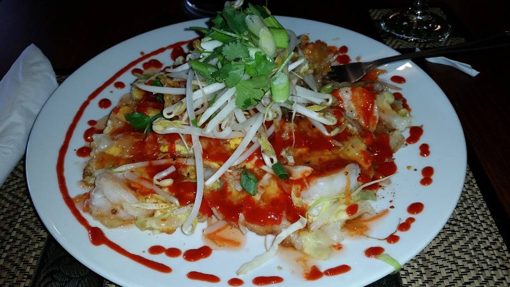 Thai Kitchen Restaurant | restaurant | 12210 Madison Ave, Lakewood, OH 44107, USA | 2162264450 OR +1 216-226-4450