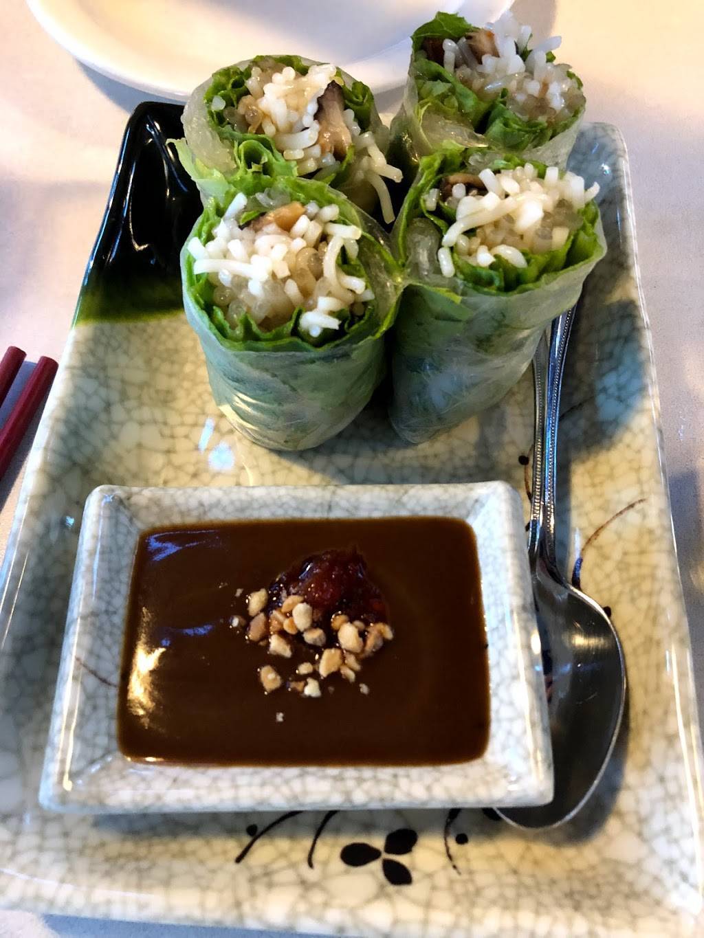 Magasin Vietnamese Cafe | restaurant | 4201 Magazine St, New Orleans, LA 70115, USA | 5048967611 OR +1 504-896-7611