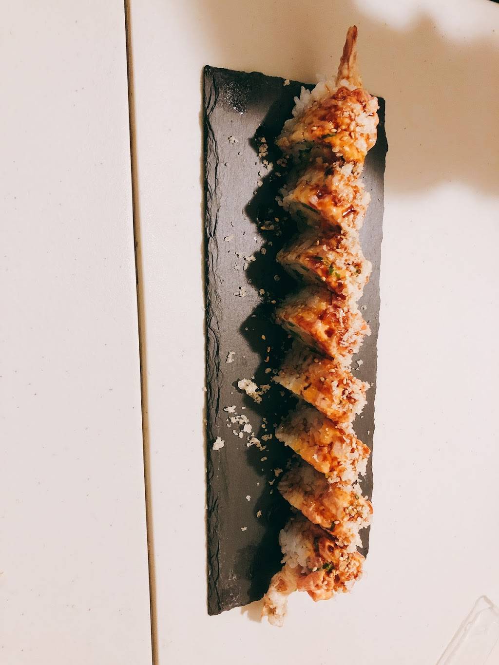 The Sushi Roll Noodle House | restaurant | 410 Front Rd, Windsor, ON N9J 1Z9, Canada | 5199709927 OR +1 519-970-9927