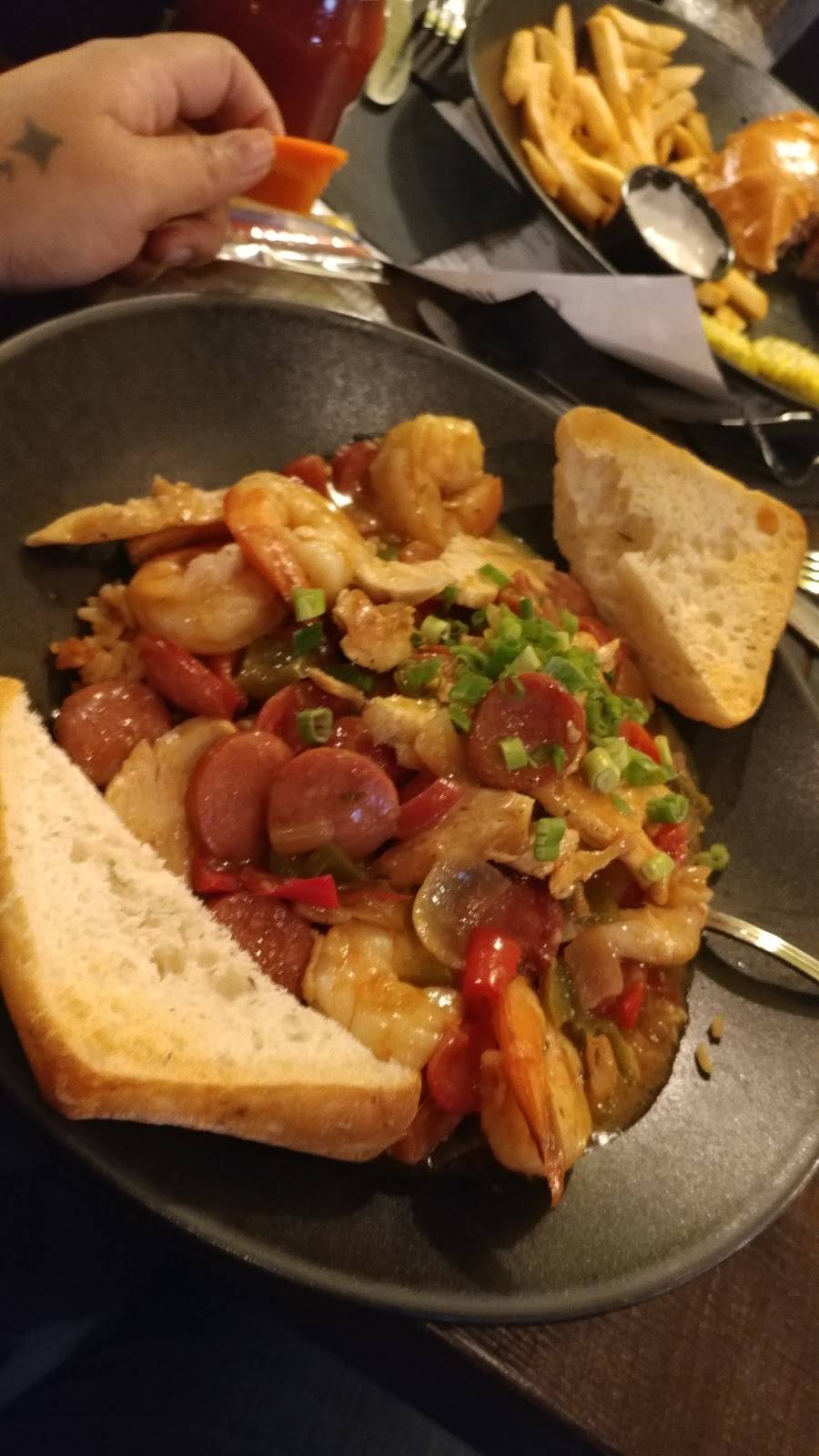 Shellhammers | restaurant | 9 University Dr, Newark, DE 19702, USA | 3027380758 OR +1 302-738-0758