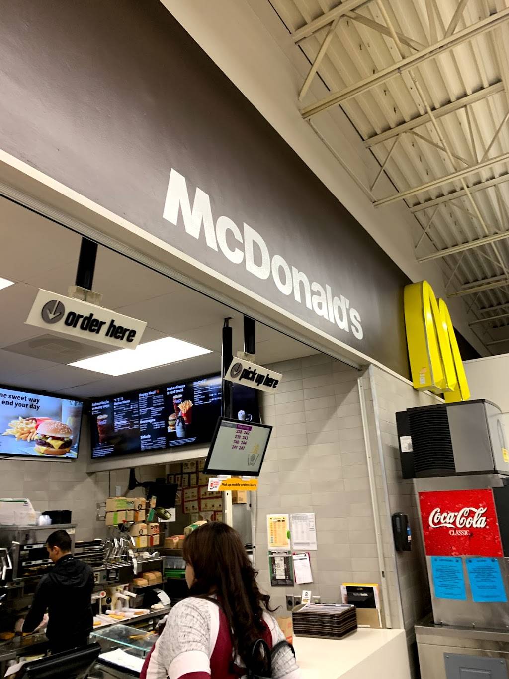 McDonalds | cafe | 7555 N Mesa St, El Paso, TX 79912, USA | 9155848890 OR +1 915-584-8890