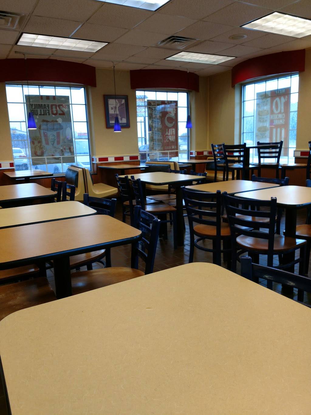 KFC | restaurant | 4630 W Broad St, Sumter, SC 29154, USA | 8034942425 OR +1 803-494-2425