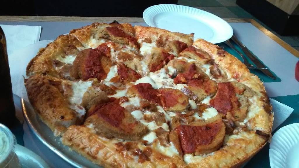Georges Pizza n Pub | restaurant | 60 Pascoag Main St, Pascoag, RI 02859, USA | 4015688877 OR +1 401-568-8877
