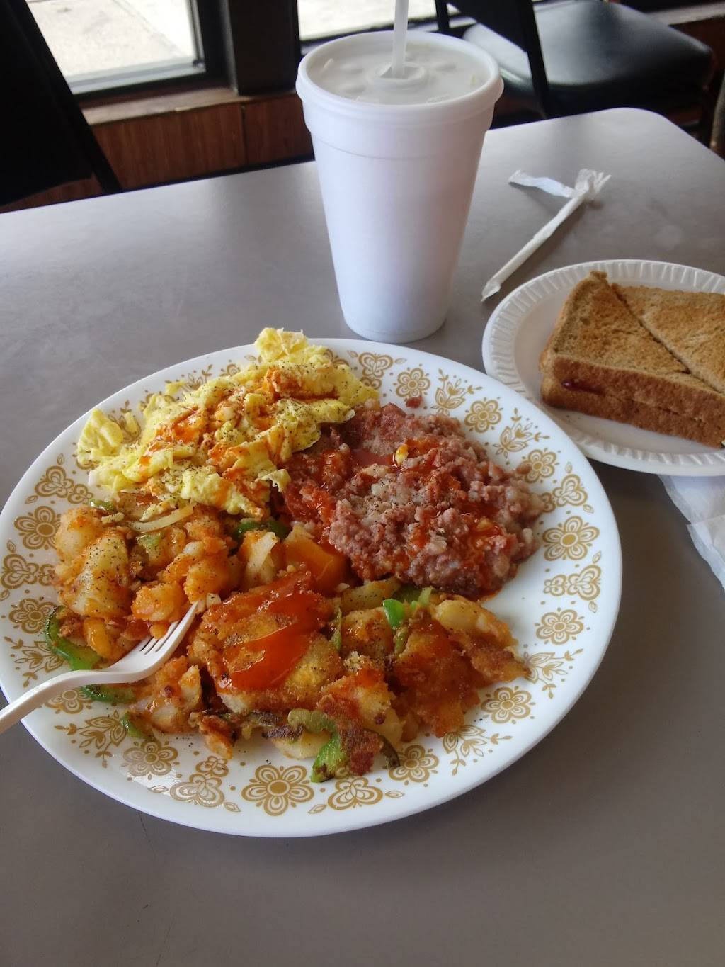 Clinton Steak & Gyro | restaurant | 1005 Clinton Ave, Irvington, NJ 07111, USA | 9733742231 OR +1 973-374-2231