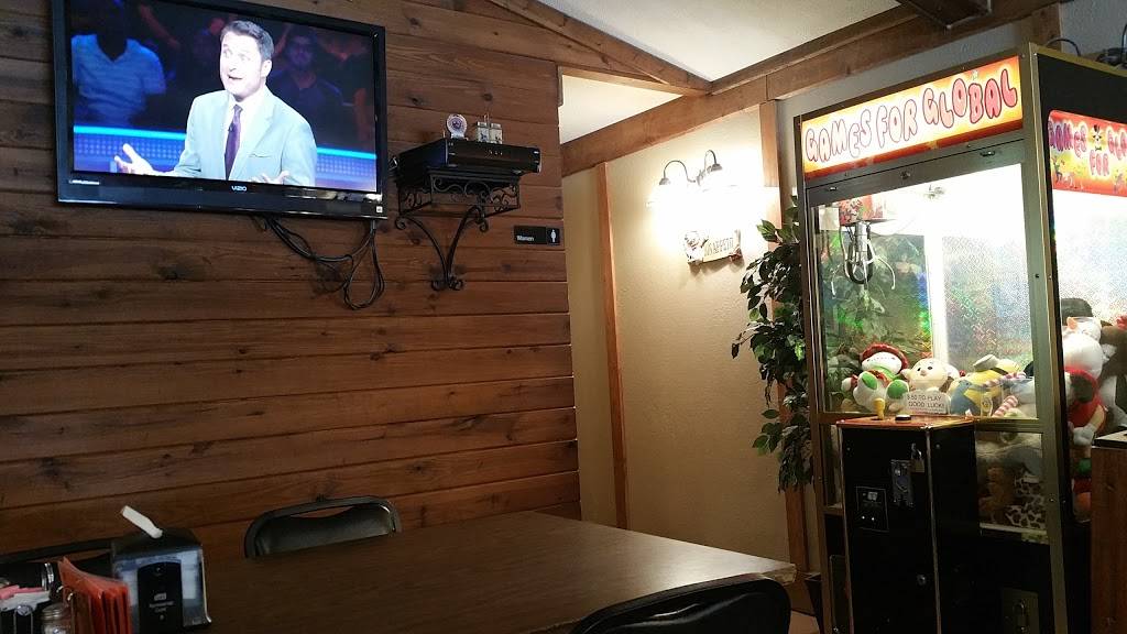 Snappys Pizza | restaurant | 21 E Main St, Hohenwald, TN 38462, USA | 9317964832 OR +1 931-796-4832