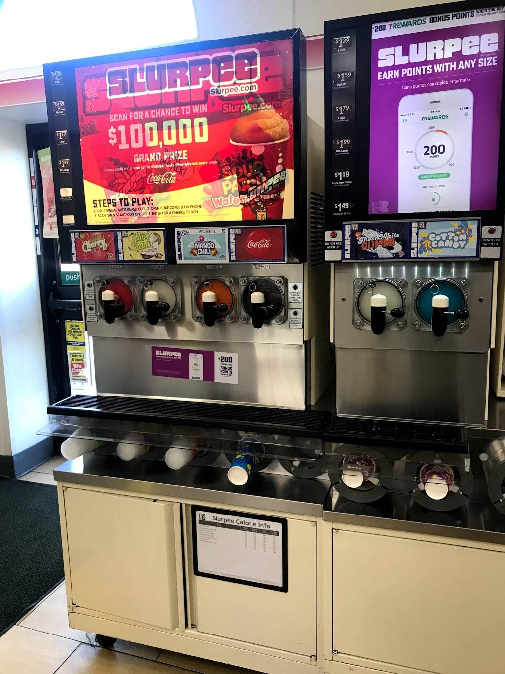 7-Eleven | bakery | 7820 Wisconsin Ave, Bethesda, MD 20814, USA | 3016528589 OR +1 301-652-8589