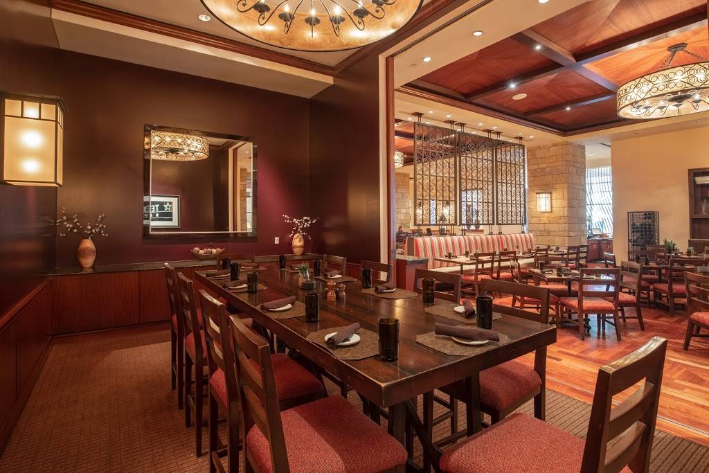 Cast Iron Restaurant | restaurant | 1300 Houston St, Fort Worth, TX 76102, USA | 8173504106 OR +1 817-350-4106