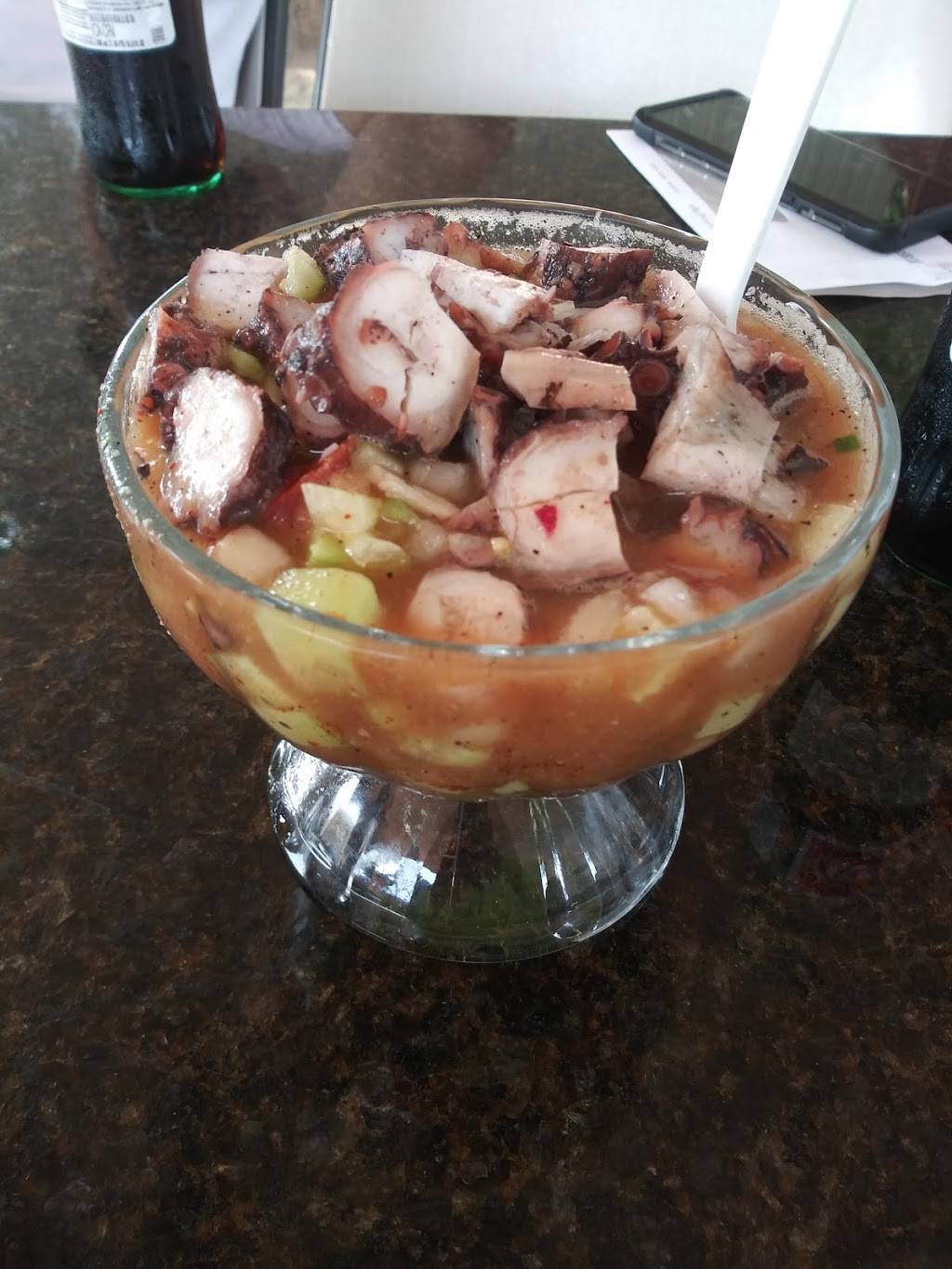 Mariscos Los Compadres | restaurant | 376 W Tulare St, Dinuba, CA 93618, USA | 5595913659 OR +1 559-591-3659