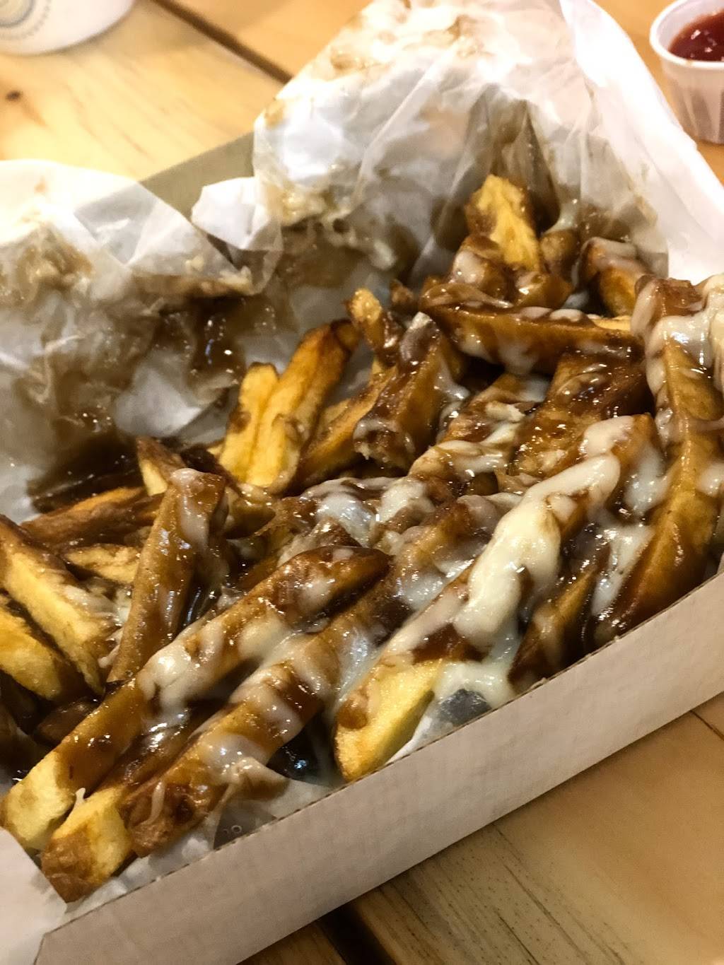 Moofinfries | restaurant | w11627 US-2, Naubinway, MI 49762, USA | 9064779000 OR +1 906-477-9000