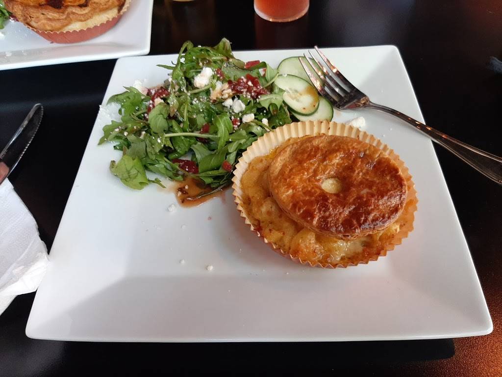 Pint & Pie Public House | restaurant | 204 St Helens Ave, Tacoma, WA 98402, USA | 2532447943 OR +1 253-244-7943