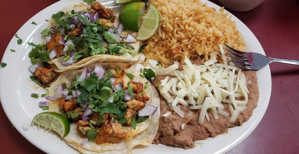 Los Burritos Tapatios | restaurant | 849 E Roosevelt Rd, Lombard, IL 60148, USA | 6302689321 OR +1 630-268-9321