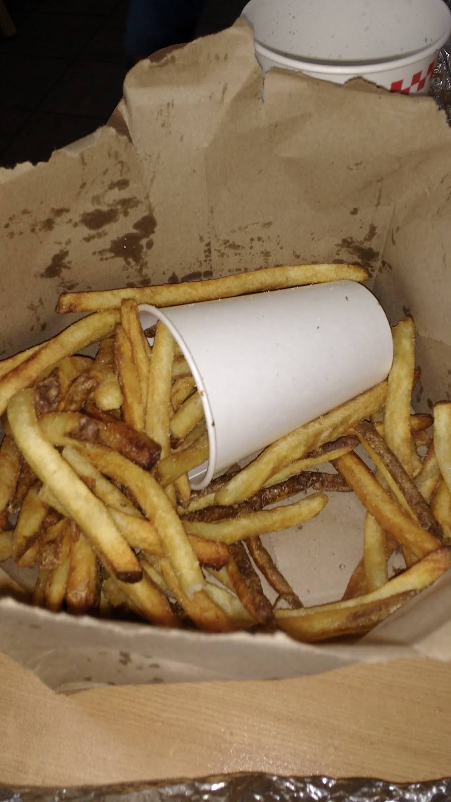 Five Guys | meal takeaway | 401 Broad St, Chattanooga, TN 37402, USA | 4235318267 OR +1 423-531-8267