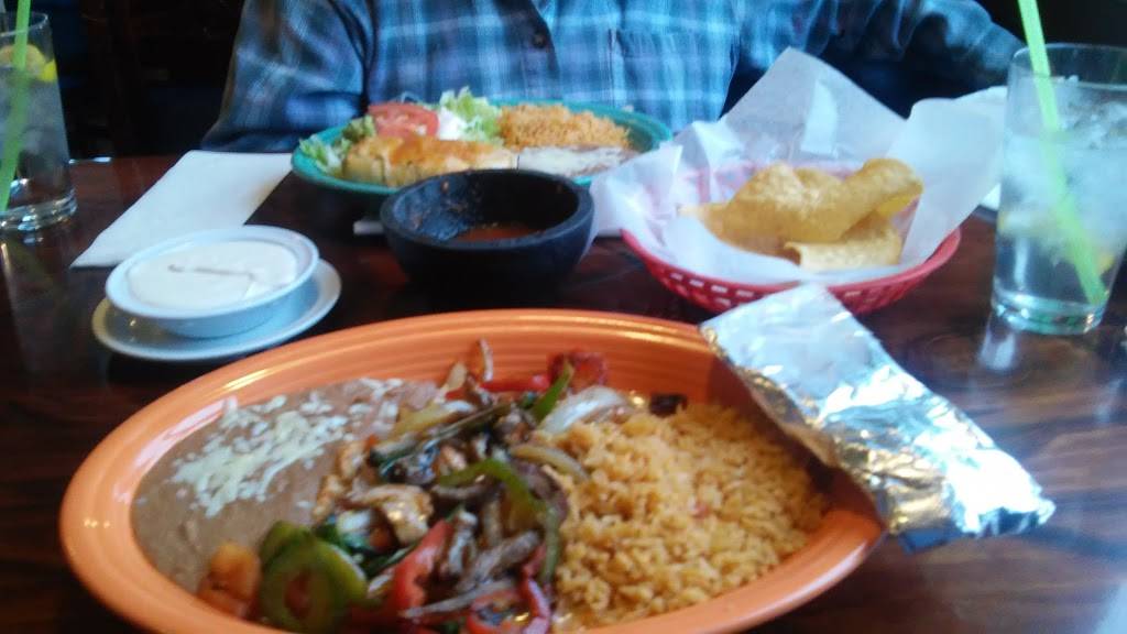 Casa Del Rio | restaurant | 839 High St, Wadsworth, OH 44281, USA | 3303354001 OR +1 330-335-4001