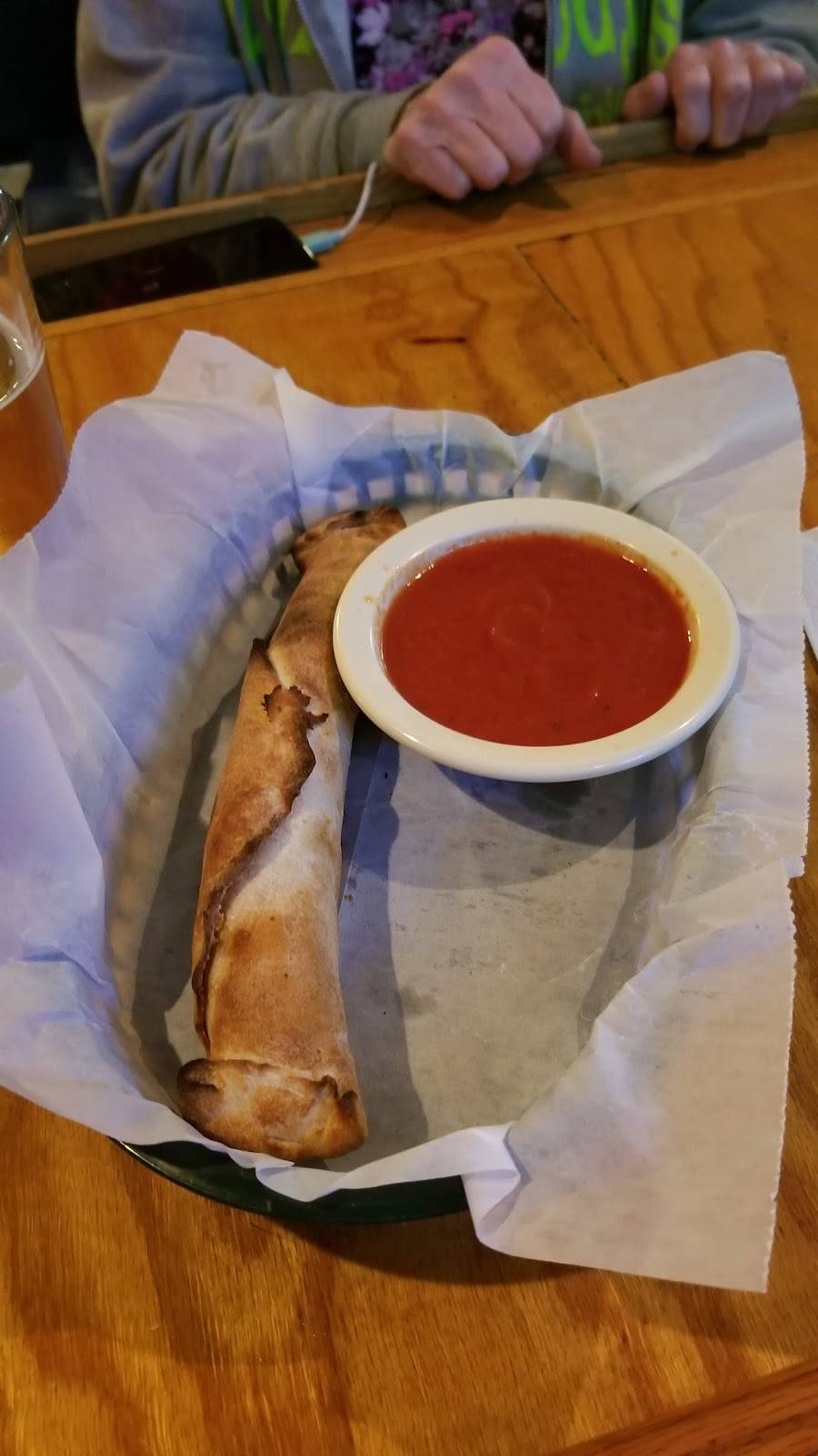 Dunaways Beef & Ale | restaurant | 508 W Main St, Troy, OH 45373, USA | 9373358608 OR +1 937-335-8608