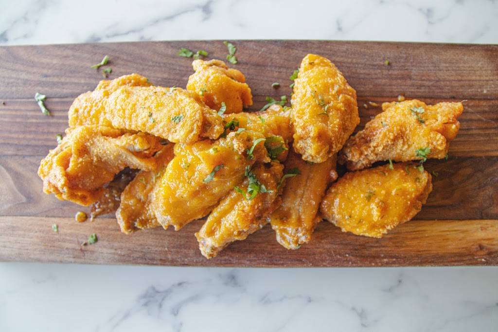 LB Wings | restaurant | 3015 Gulden Ln, Dallas, TX 75212, USA | 4694059048 OR +1 469-405-9048