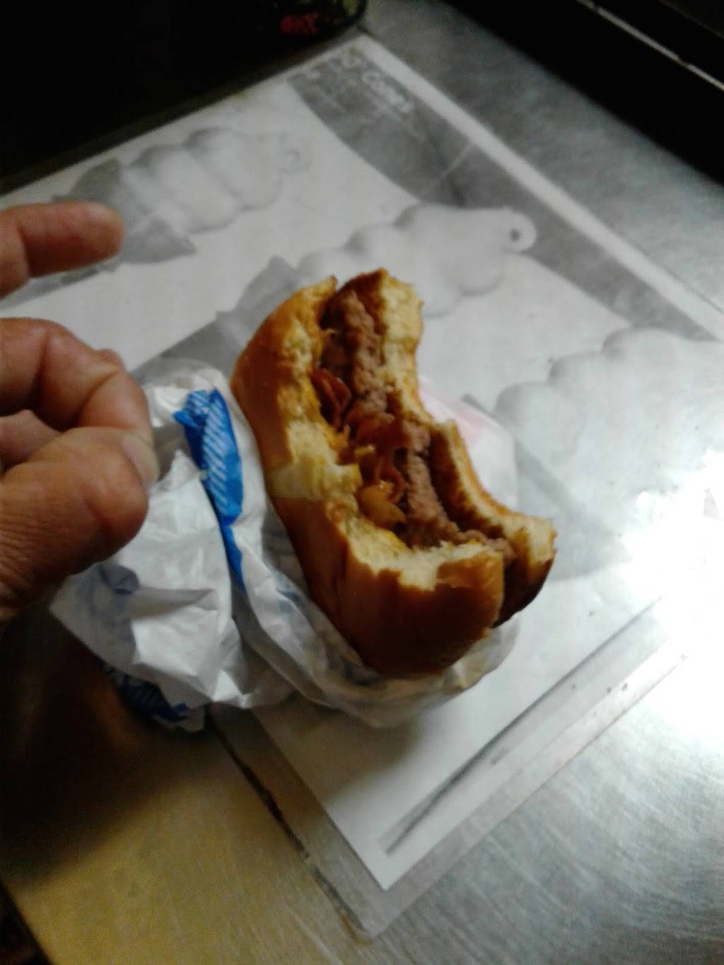 Dairy Queen Grill & Chill | restaurant | 1000 Estero Blvd, Fort Myers Beach, FL 33931, USA | 2394632300 OR +1 239-463-2300