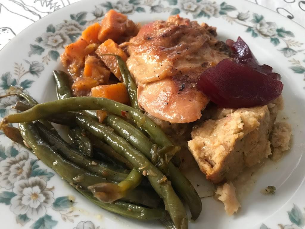 Jim & Samellas Restaurant | restaurant | 841 Bullington Ave, Memphis, TN 38106, USA | 9012658761 OR +1 901-265-8761