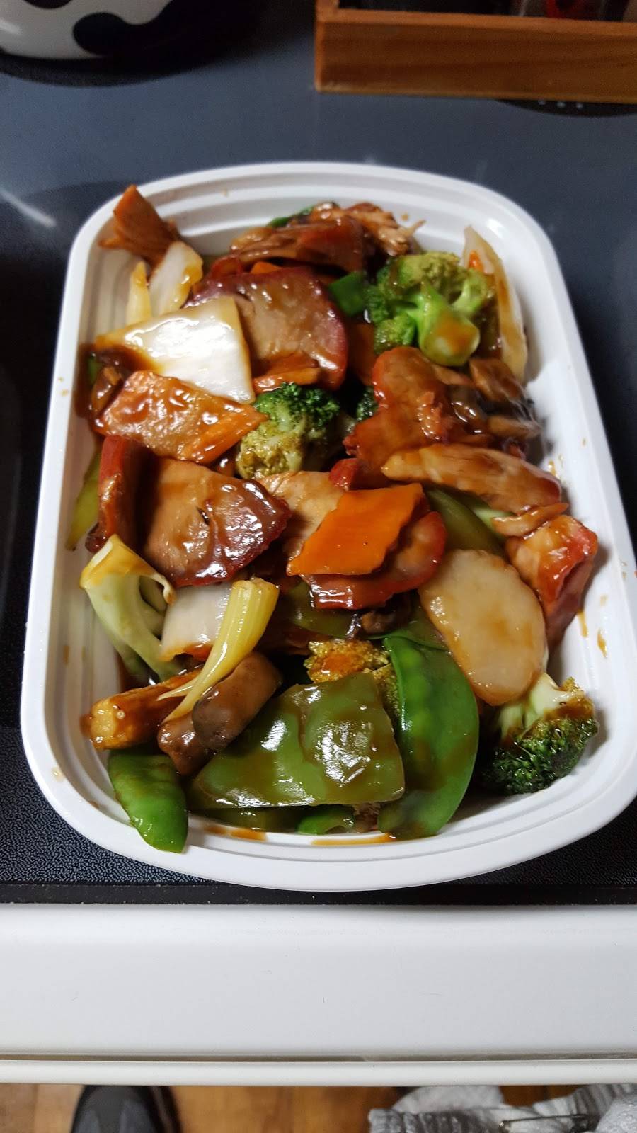 Golden China Restaurant | restaurant | 965 Old Folkstone Rd, Sneads Ferry, NC 28460, USA | 9103272222 OR +1 910-327-2222