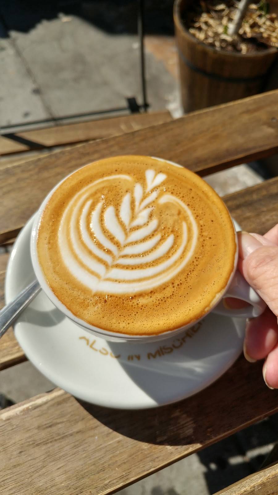 La Fuente Restaurant | restaurant | 5552 N Figueroa St, Los Angeles, CA 90042, USA | 3232573564 OR +1 323-257-3564