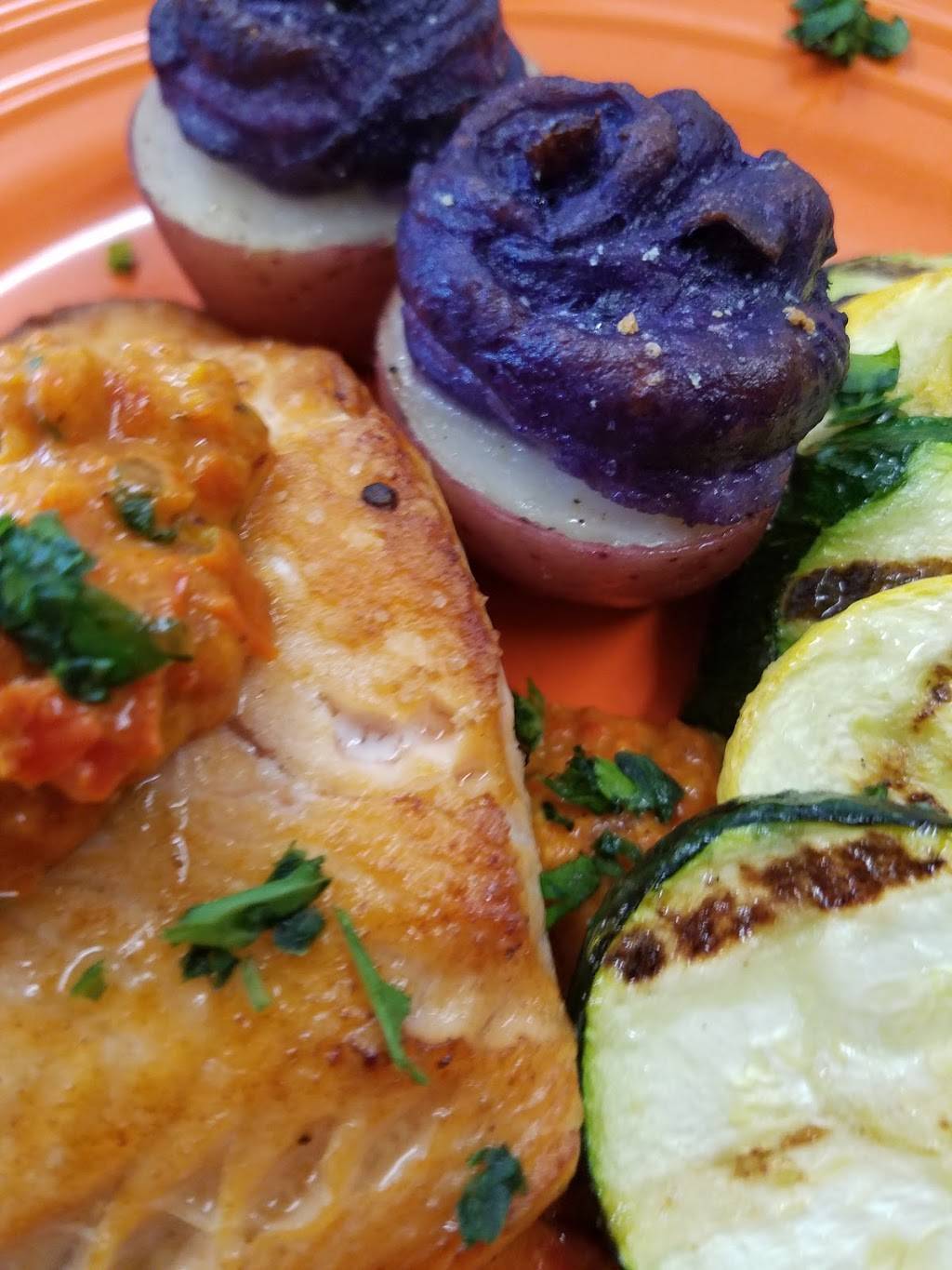 The Tree House | restaurant | 820 Broad Ave, Belle Vernon, PA 15012, USA | 7249292788 OR +1 724-929-2788