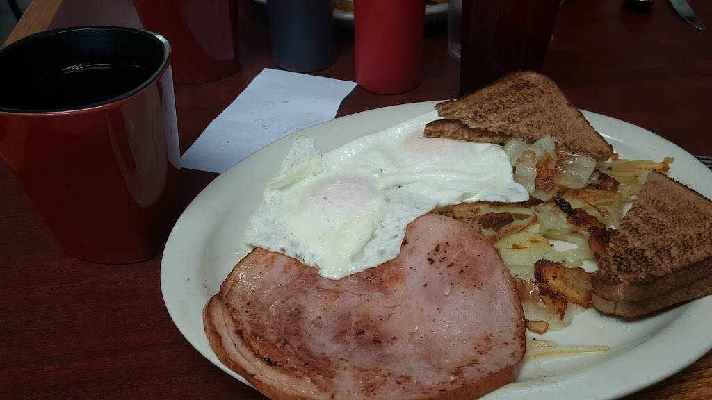 Track Inn | restaurant | 1815 N Santa Fe Ave, Chillicothe, IL 61523, USA | 3092742217 OR +1 309-274-2217