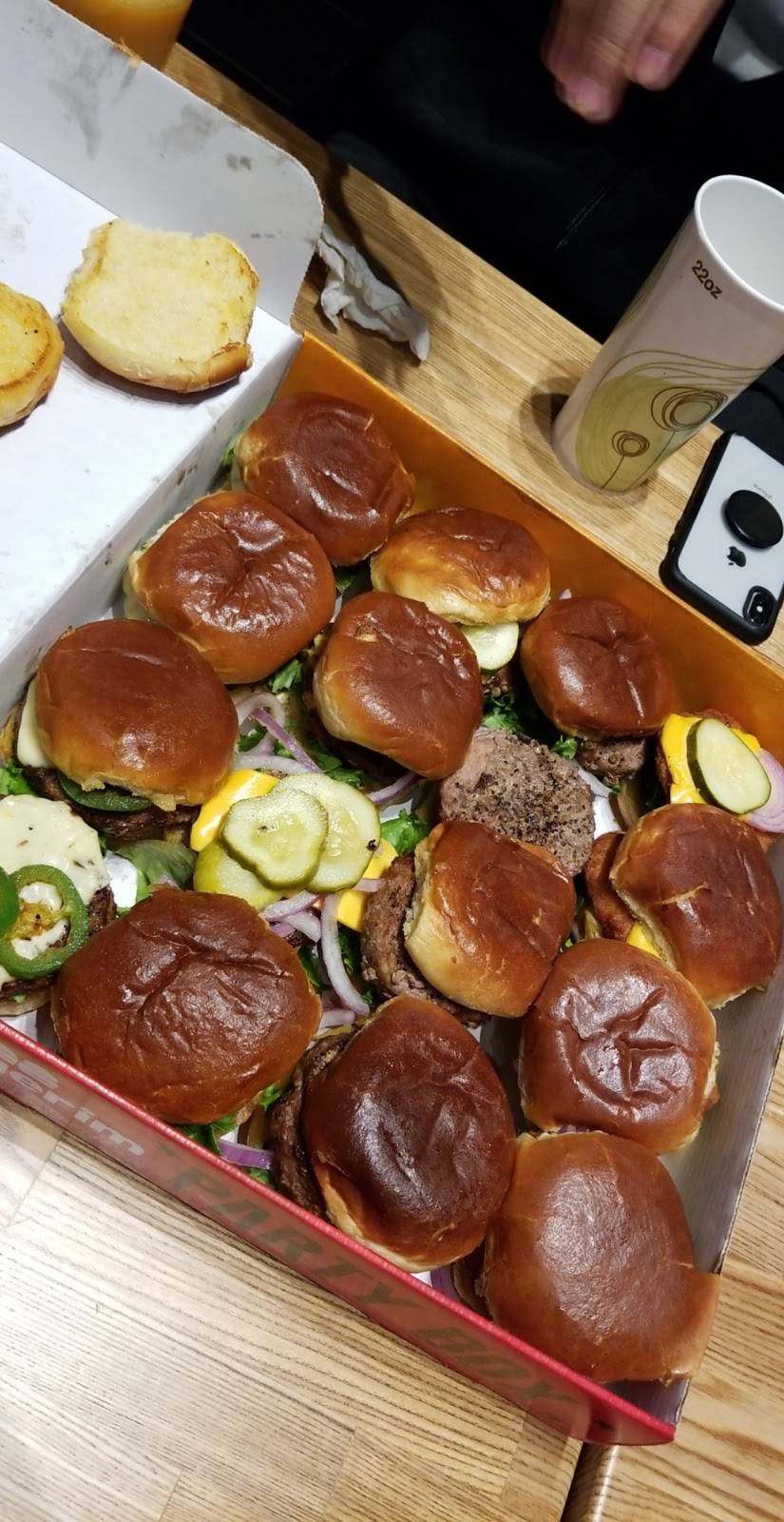 BurgerIM | restaurant | 3041 Butterfield Rd Ste E111, Oak Brook, IL 60523, USA | 6309087742 OR +1 630-908-7742