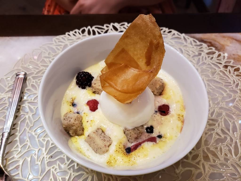 Bloom & Bee | restaurant | 1600 W Loop S, Houston, TX 77027, USA | 3462275139 OR +1 346-227-5139