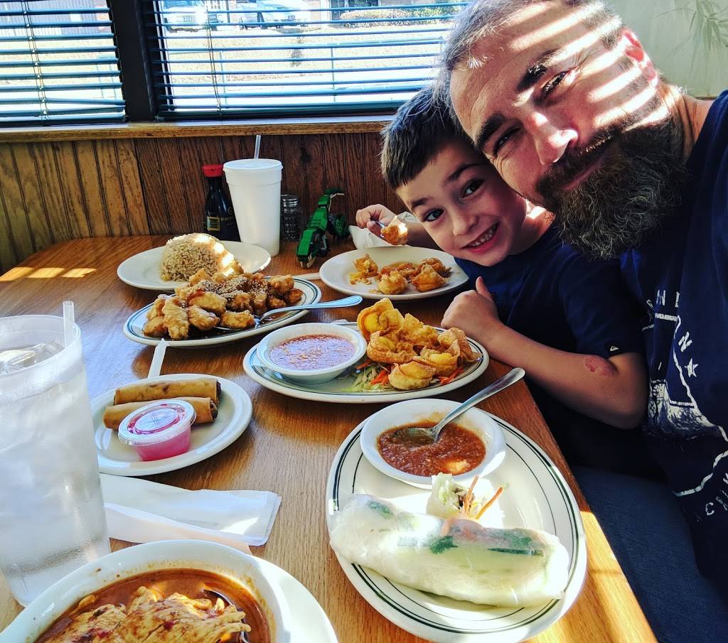 Thai Pepper Restaurant | restaurant | 1342 Bragg Blvd, Fayetteville, NC 28301, USA | 9106770100 OR +1 910-677-0100