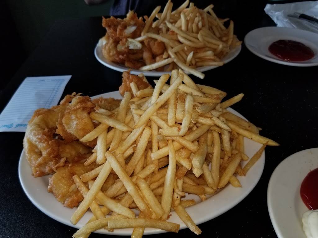 Country Grove Restaurant | restaurant | 322 Co Rd R R, Cedar Grove, WI 53013, USA | 9206686280 OR +1 920-668-6280