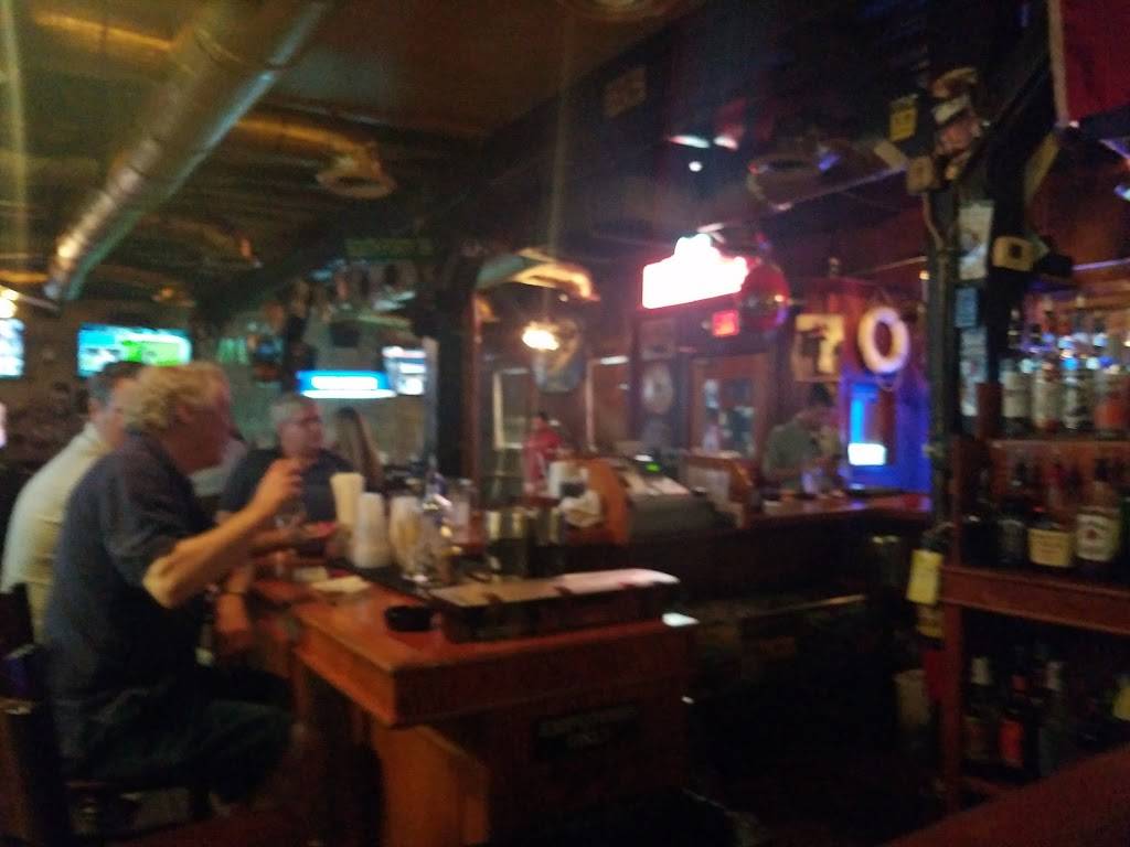 Mr. Cs Bar & Grill | restaurant | 1983 Howell Mill Rd NW, Atlanta, GA 30318, USA | 4046050888 OR +1 404-605-0888