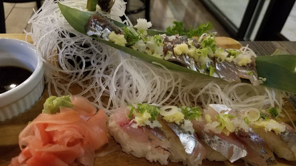 AKI SUSHI | restaurant | 145 E Sunset Rd A-100, El Paso, TX 79922, USA | 9157608888 OR +1 915-760-8888