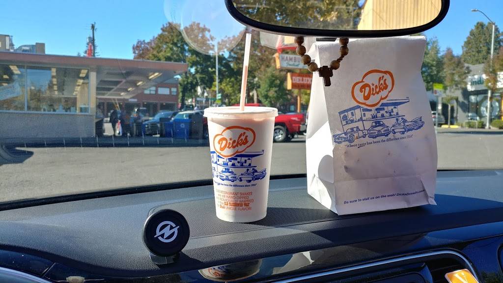 Dicks Drive-In | restaurant | 111 NE 45th St, Seattle, WA 98105, USA | 2066325125 OR +1 206-632-5125