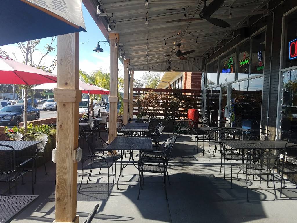 Sombreros Mexican Cantina | restaurant | 411 N Central Ave, Hapeville, GA 30354, USA | 4047664499 OR +1 404-766-4499