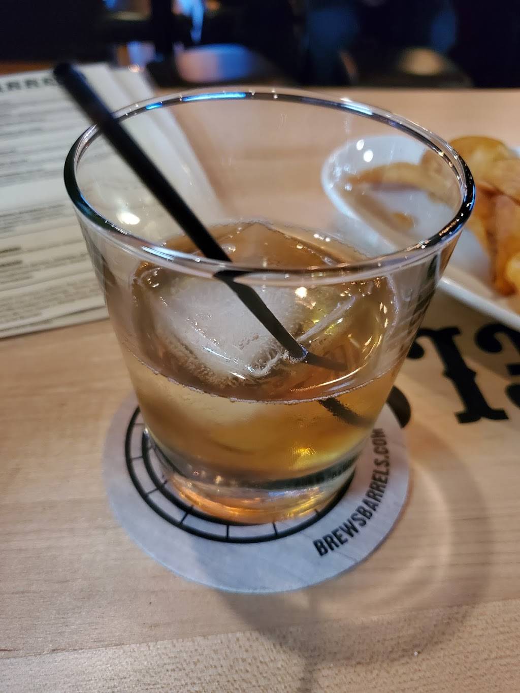 Brews & Barrels | restaurant | 625 Center Point Way, Gaithersburg, MD 20878, USA | 2409127736 OR +1 240-912-7736