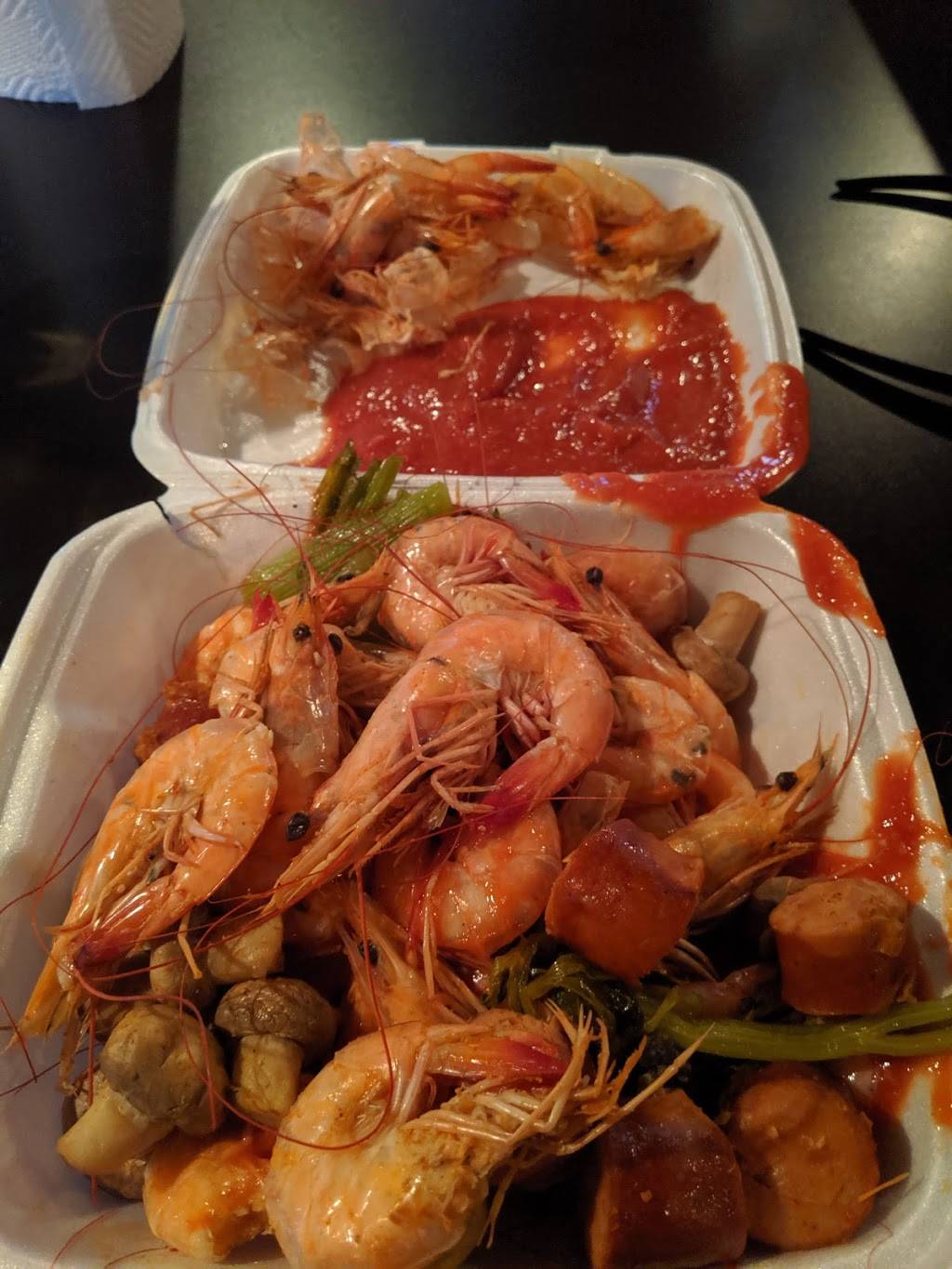 Spotlight Restaurant & Bar | restaurant | 2925 Harvard Ave, Metairie, LA 70006, USA | 5048892311 OR +1 504-889-2311