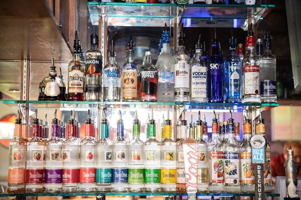 Big Reds Bar & Grill | restaurant | 11485 SW Scholls Ferry Rd #7168, Beaverton, OR 97008, USA | 5035794292 OR +1 503-579-4292