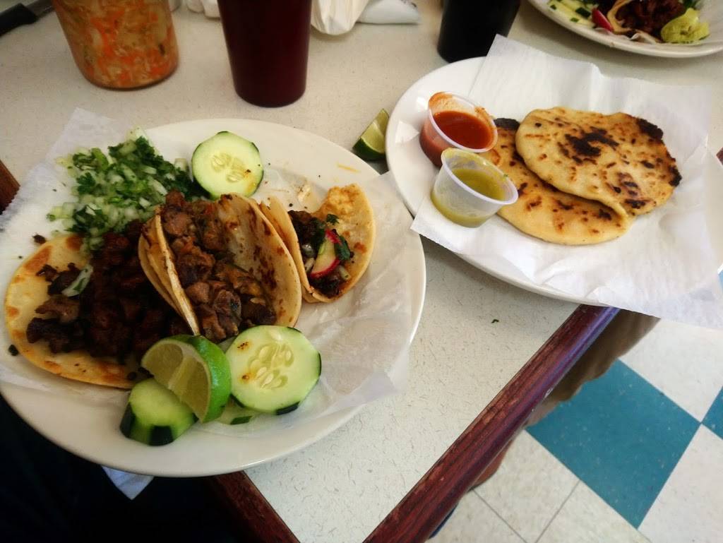 Tako Tako | restaurant | 6832 A Midlothian Turnpike, Richmond, VA 23225, USA | 8042763200 OR +1 804-276-3200