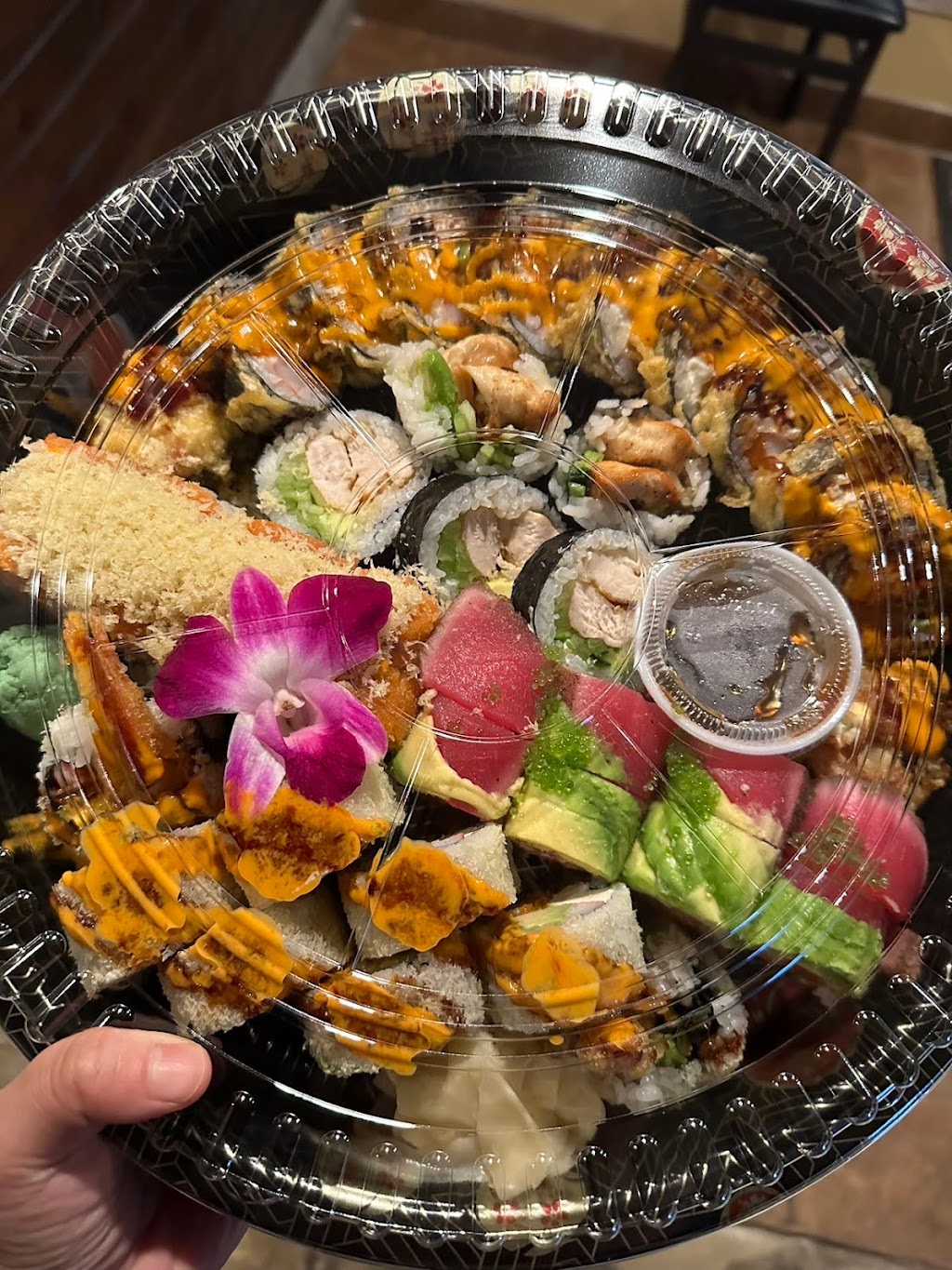 Susie Sushi | restaurant | 700 Northwest Hwy, Fox River Grove, IL 60021, USA | 2243574071 OR +1 224-357-4071