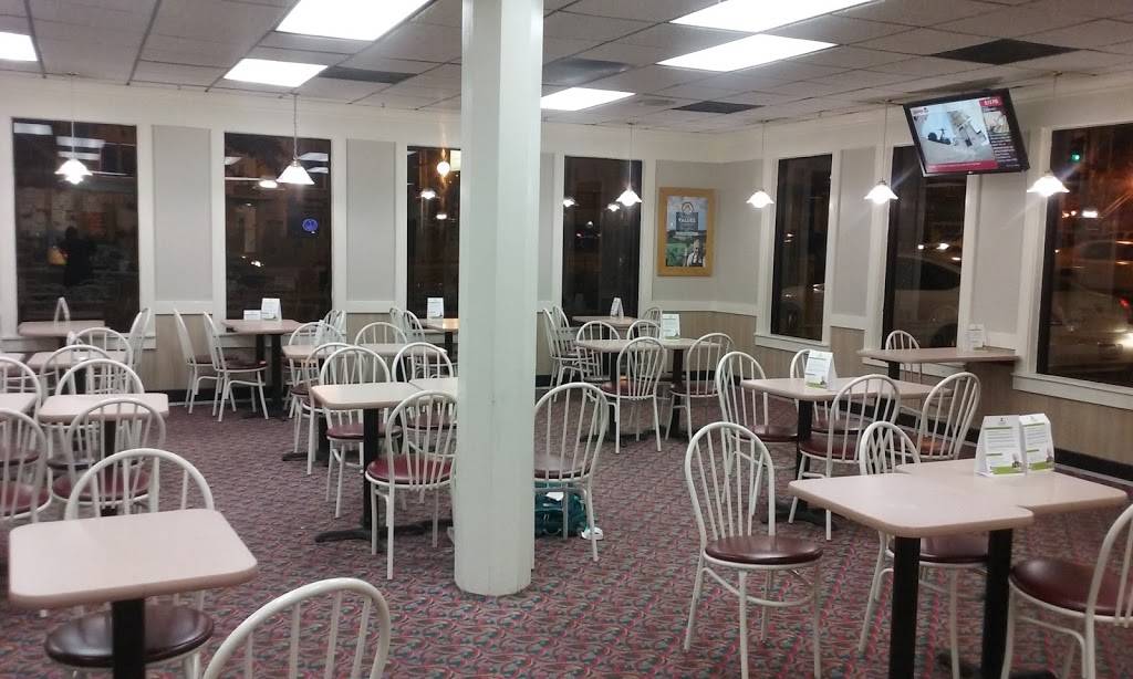 Wendys | restaurant | 3900 Georgia Ave NW, Washington, DC 20011, USA | 2027230137 OR +1 202-723-0137