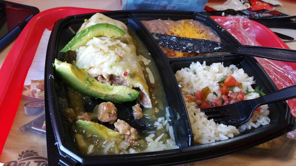 Del Taco | meal takeaway | 36164 Hidden Springs Rd, Wildomar, CA 92595, USA | 9516093581 OR +1 951-609-3581