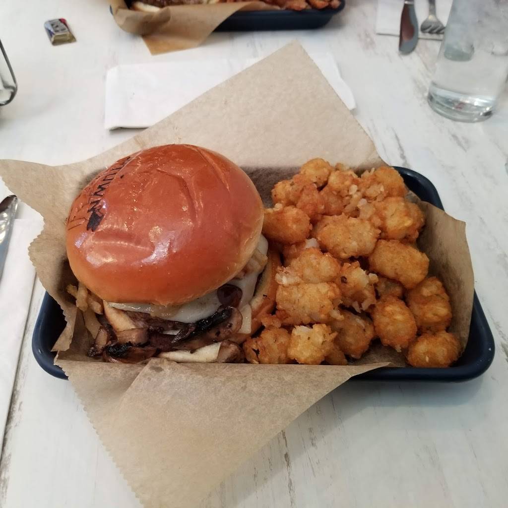 Uptown | restaurant | 1000 Chapel View Blvd Unit 100, Cranston, RI 02920, USA | 4016425800 OR +1 401-642-5800