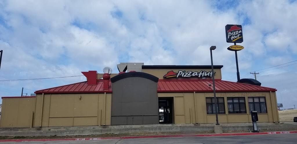 Pizza Hut | restaurant | 303 I 35 Hwy NW, Hillsboro, TX 76645, USA | 2545828295 OR +1 254-582-8295